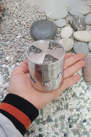 Çekmeceli 60mm Silver Herbal Parçalayıcı, Tütün ve Baharat için Ideal