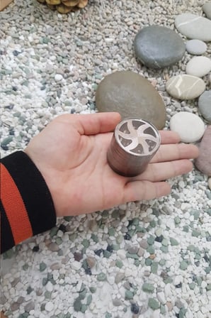 Mini Boy 40 mm Pencereli Tütün ve Baharat Öğütücü Parçalayıcı