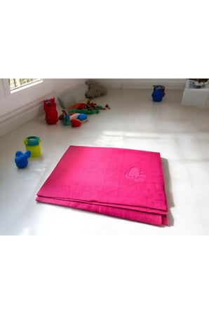 Vişne Rengi Polar Kedi Köpek Pati Desenli Yumuşak Battaniye
