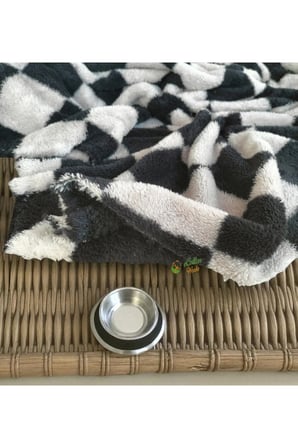Yumuşak ve sıcak kedi köpek battaniyesi, rahat uyku için ideal