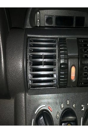 Opel Corsa B havalandırma ızgarası