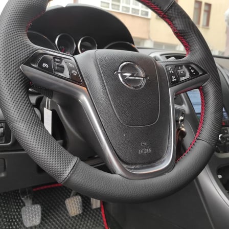 Opel Insignia Araca Özel Direksiyon Kılıfı(Kırmızı Yüzüklü)