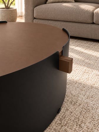 Orbit Yuvarlak Orta Sehpa Çap 90cm Mat Ceviz ve Mat Siyah Metal Ayak 35cm Modern Tasarım Dekoratif
