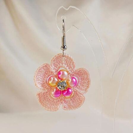 Crystal Atelier El Yapımı Örgü Çiçek Küpe, İp Küpe, Etnik Otantik Sallantılı Çiçek Küpe, Ebruli İnci Küpe, İncili Küpe, Barok İnci Küpe, Kadın Küpe, Beyoğlu Taşlı Çiçek Küpe, Vintage Taşlı Çiçek Küpe