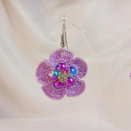Crystal Atelier El Yapımı Örgü Çiçek Küpe, İp Küpe, Etnik Otantik Sallantılı Çiçek Küpe, Ebruli İnci Küpe, İncili Küpe, Barok İnci Küpe, Kadın Küpe, Beyoğlu Taşlı Çiçek Küpe, Vintage Taşlı Çiçek Küpe