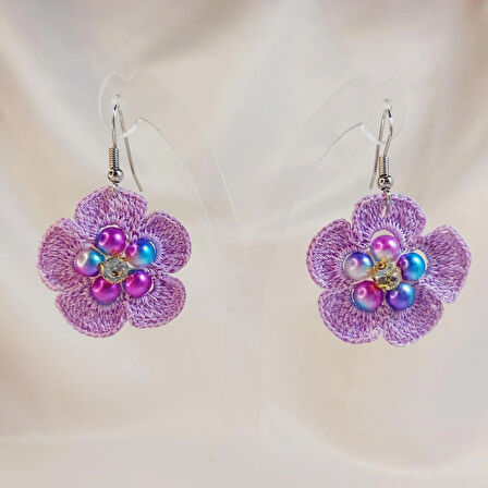 Crystal Atelier El Yapımı Örgü Çiçek Küpe, İp Küpe, Etnik Otantik Sallantılı Çiçek Küpe, Ebruli İnci Küpe, İncili Küpe, Barok İnci Küpe, Kadın Küpe, Beyoğlu Taşlı Çiçek Küpe, Vintage Taşlı Çiçek Küpe