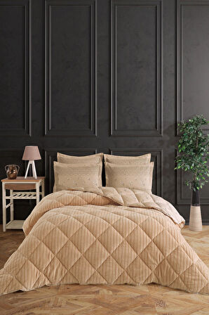 King Size (Battal Boy) Striped Jakarlı Wellsoft Yorgan + 2 Volanlı Yastık Kılıfı