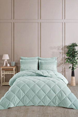 King Size (Battal Boy) Striped Jakarlı Wellsoft Yorgan + 2 Volanlı Yastık Kılıfı