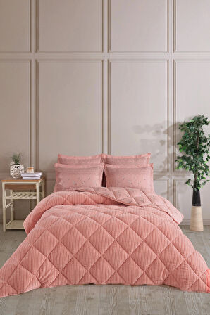 King Size (Battal Boy) Striped Jakarlı Wellsoft Yorgan + 2 Volanlı Yastık Kılıfı