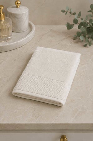 El Yüz Havlusu 50x90 cm %100 Pamuk Kısmi Kadife  Quadro Krem