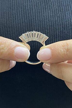 Zümrüt Sarraf 0.42 Karat 14 Ayar Pırlanta Beştaş Kadın Yüzük