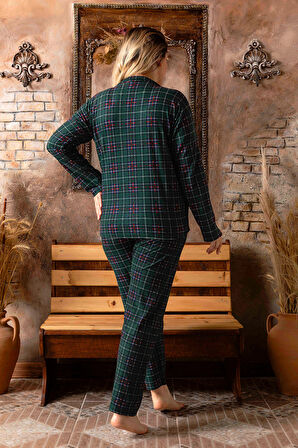 Nisanca Büyük Beden Kışlık Düğmeli Ekose Desen Yılbaşı Temalı  Kadın Süet Pijama Takımı