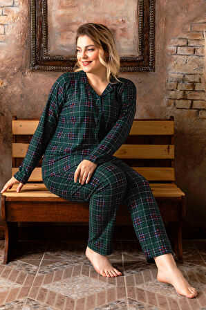 Nisanca Büyük Beden Kışlık Düğmeli Ekose Desen Yılbaşı Temalı  Kadın Süet Pijama Takımı