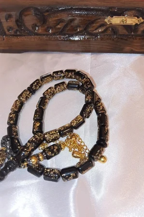 Kehribar Tespih Beyrut Damla Kehribar Tesbih Altın Varaklı Siyah İşleme Ahşap Kutulu