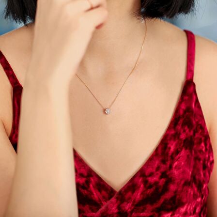 Pırlanta Aşk Çiçeği Kolye