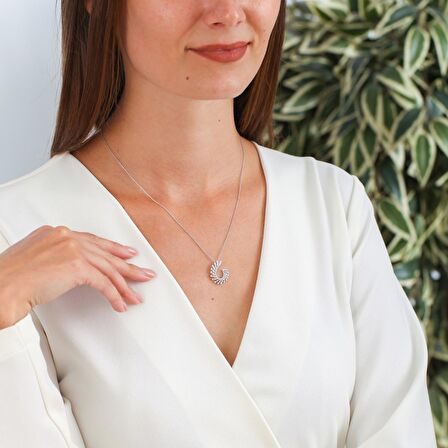 Pırlanta Baget Kolye