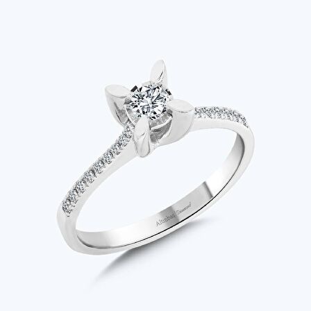 Pırlanta Tektaş Yüzük