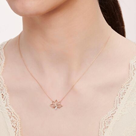 Pırlanta Lotus Kolye