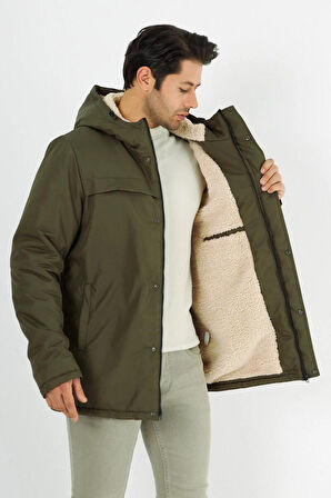 İçi Kürklü Su ve Rüzgar Geçirmez Cepli Kapüşonlu Erkek Mont