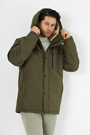 İçi Kürklü Su ve Rüzgar Geçirmez Cepli Kapüşonlu Erkek Mont