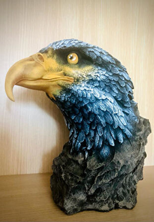 Kartal Başı Büst