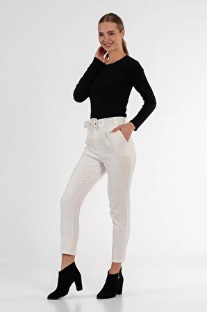 Kemerli Beyaz Bilek Kadın Pantolon