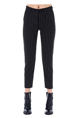 Kuşaklı Beyaz Çizgili Siyah Bilek Kadın Pantolon