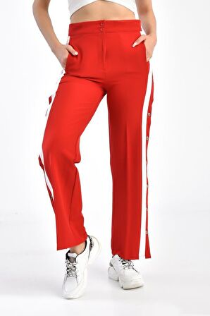 Beyaz Şeritli ve Çıtçıtlı Kırmızı Salaş Kadın Pantolon