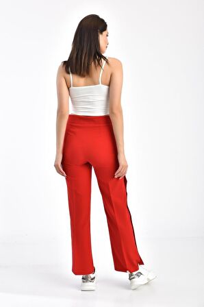 Beyaz Şeritli ve Çıtçıtlı Kırmızı Salaş Kadın Pantolon