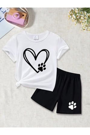 Yazlık Kalpli Pati Baskılı Kız Çocuk Siyah Şort, Beyaz T-Shirt Takım