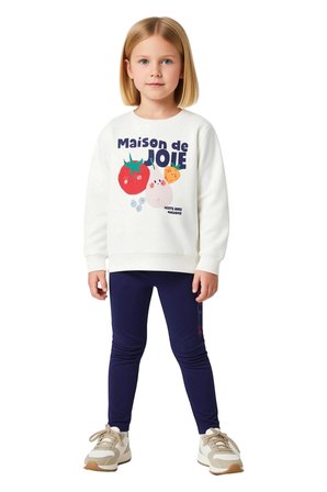 Sevimli Meyve Baskılı Bisiklet Yaka Uzun Kollu Kız Çocuk Pamuklu Pijama Takımı Kaliteli Şık