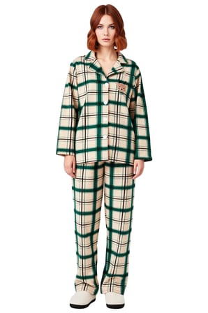 Kadın Ekose Polar Pijama Takımı Nakışlı Gömlek Yaka Fonksiyonel Dayanıklı Kaliteli Estetik