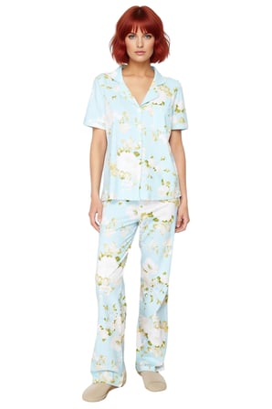 Kadın Pamuklu Çiçek Desenli Pijama Takımı Rahat Kalıp Uzun Paça Modern Stil Kaliteli İşçilik