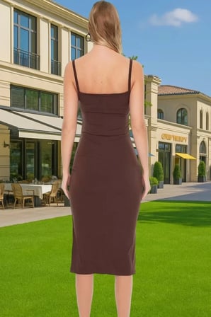 Kadın Midi Boy Bodycon Elbise İnce Askılı Degaje Yaka Rahat Şık Günlük Yaz Aylarının Vazgeçilmezi
