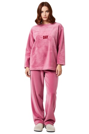 Kadın Peluş Sloganlı Pijama Takımı Fonksiyonel Dayanıklı Kaliteli Konforlu Estetik Premium