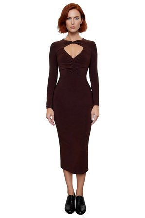 Kadınlar İçin Bodycon Kesim Uzun Kollu Midi Boy Choker Yaka Şık Gece Elbisesi Zarif Detaylarla