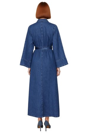 Kadın Kuşaklı Maxi Boy %100 Pamuk Denim Gömlek Elbise Uzun Melek Kol Yaka Casual Stil