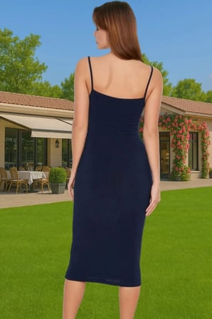 Kadın Midi Boy Bodycon Elbise İnce Askılı Degaje Yaka Rahat Şık Günlük Yaz Aylarının Vazgeçilmezi