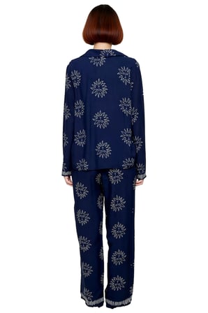 Kadın Güneş Desenli Viskon Pijama Takımı Kış Mevsimi İçin Rahat Ve Şık Kaliteli İşçilik