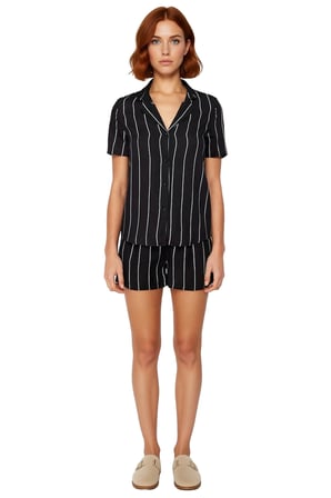 Kadın Çizgili Viskon Kısa Kollu Pijama Takımı Konforlu Kesim Özel Tasarım Rahat Kullanım