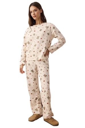 Kadın Ayıcık ve Kalp Desenli Polar Pijama Takımı Fonksiyonel Dayanıklı Kaliteli Konforlu Şık