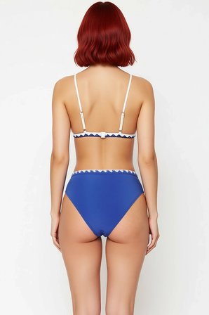 Kadın Bikini Takımı Üçgen Kap Balensiz Yüksek Bel Slip Alt Çıkarılabilir Kaplı Nakış Detay Kolsuz