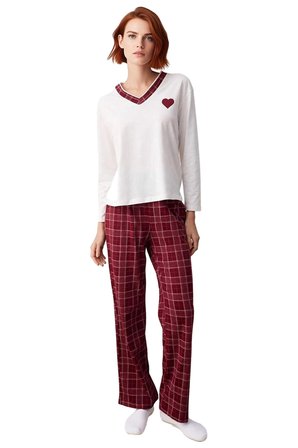 Kadın Ekose Kalpli V Yaka Pijama Takımı Fonksiyonel Dayanıklı Kaliteli Konforlu Estetik Şık