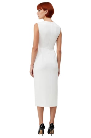 Kadın Bodycon Kesim Kolsuz V Yaka Kemerli Midi Elbise Aksesuar Detaylı Şık ve Modern Finike Dokuma