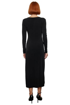 Kadın Aksesuar Detaylı Uzun Kollu Bodycon Maxi Örme Elbise Şık Kış Koleksiyonu Özel Anlara Hazır