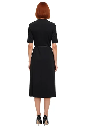 Kadın Siyah Bodycon Midi Elbise Dik Yaka Truvakar Kol Kemerli Smart Tasarım Örme Kumaş Detaylı