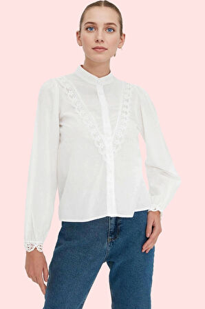 Kadın Dantel Detaylı Pamuklu Gömlek Regular Kalıp Günlük Kullanım Yaz Aylarının Vazgeçilmezi