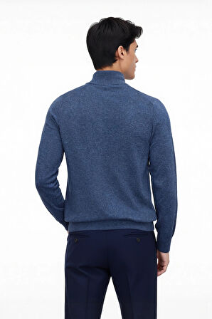 Erkek Fitted Kalıp Yarım Balıkçı Yaka Triko Kazak Kış Sezonu İçin Modern ve Şık Bir Seçim Kaliteli