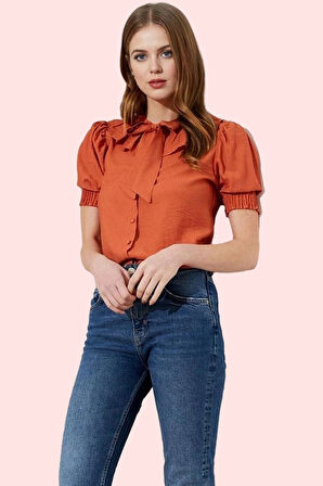 Kadın Kısa Kollu Basic Gömlek Yaka Bağlama Detaylı Viskoz Karışımlı Yazlık Günlük Kullanım