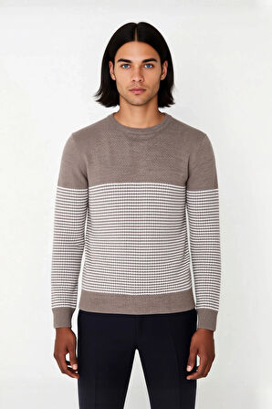 Erkek Slim Fit Bisiklet Yaka Çizgili Triko Kazak Kış Günleri İçin Modern ve Rahat Bir Seçenek